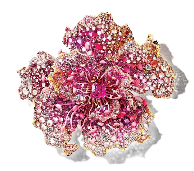 Black Label Masterpiece IX â€œDamask Rose Brooch,â€ from 2019