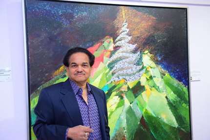 Yogendra Sethi posing with one of his wonderful creations