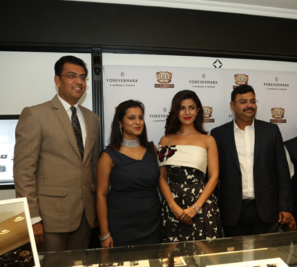 L-R Sachin Jain, President, Forevermark Diamonds, Tanya Rastogi, Director, LJKJ, Nimrat Kaur, Arpit Rastogi, Director, LJKJ at the launch of exclusive collection of Forevermark Diamonds by Lala Jugal Kishore Jewellers