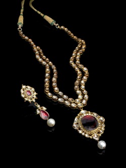 Kundan Set with Pearl Drops